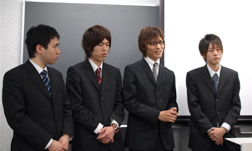 NISLabメンバー。左から松下知明さん、清水誠さん、加藤宏樹さん、中島申詞さん