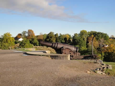 スオメンリンナ島にある大砲