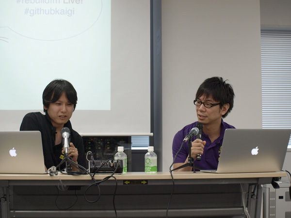 「Rebuild.fm Live」で話す宮川氏（左）と伊藤氏（右）