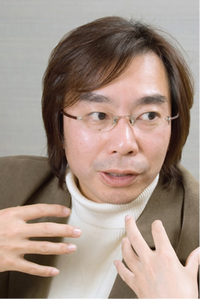 東海大学文学部広報メディア学科助教授　水島久光氏。「Googleは僕らが生きている世界の一部しか照らしていないのに」