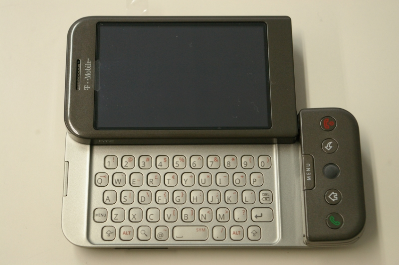 2008年に登場した、初代GoogleケータイT-Mobile G1
