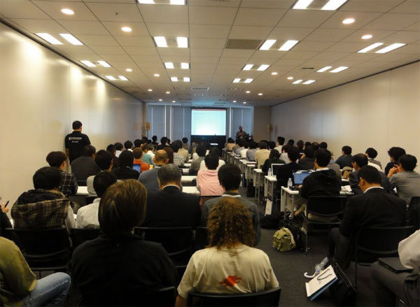 LinuxCon Japan/Tokyo 2010のセッションのひとコマ