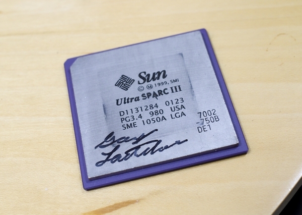 UltraSPARC III プロセッサに貰ったGaryのサイン
