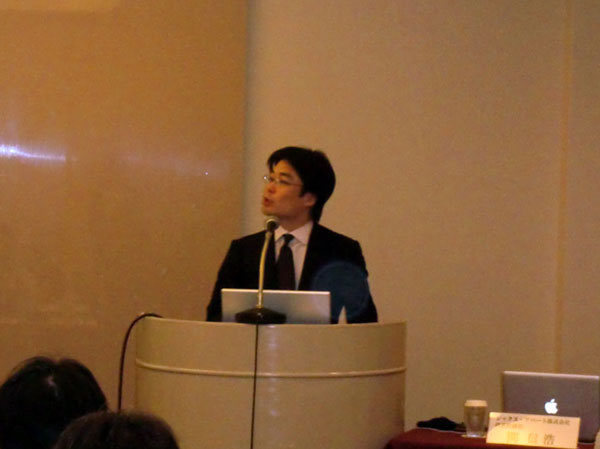 Movable Type 5について発表するシックス・アパート代表取締役、関信浩氏