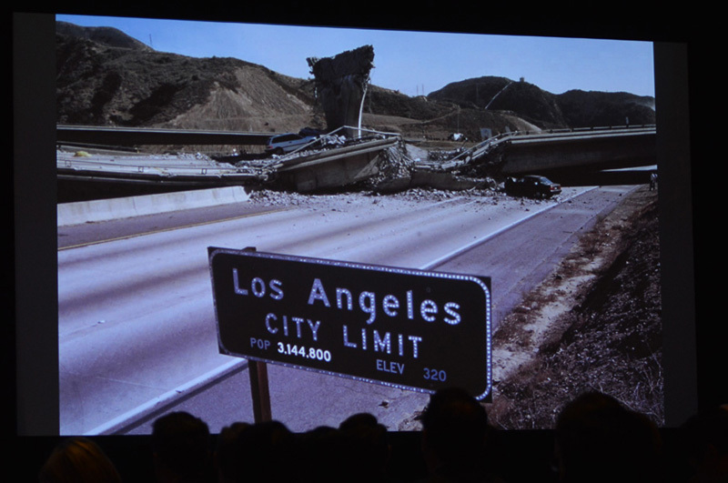 「ロサンゼルスは地震の街」（ロスCIO）