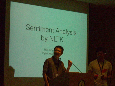 写真1 Wei-Ting Kuo氏によるNLTKを使った感情分析