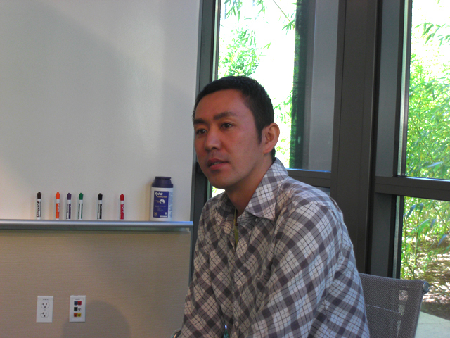 写真5：今回の企業訪問に急遽参加してくれた吉澤剛氏