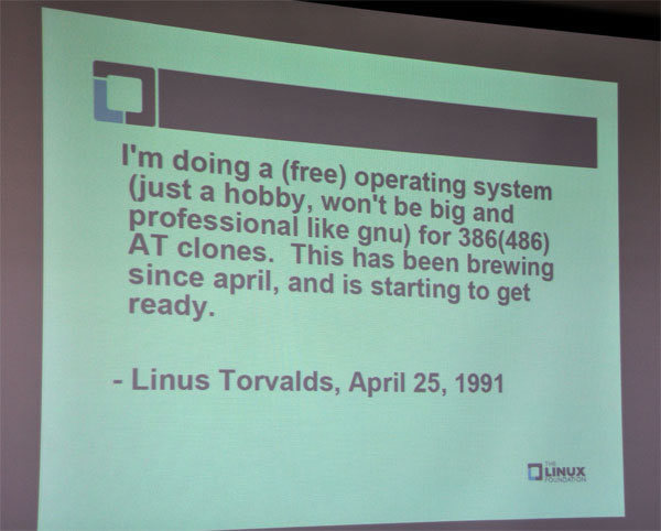 Linus氏が1991年に当時のminixニュースグループに出した「伝説のメッセージ」－Linuxカーネルの開発を明かした文面を引用しつつ説明。