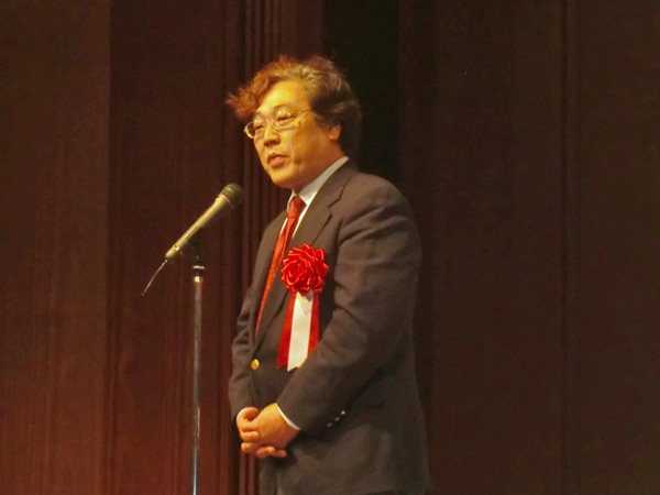 これまでの開催、第3回のエントリおよびノミネートサイトに関してコメントした慶應義塾大学教授 中村修氏。