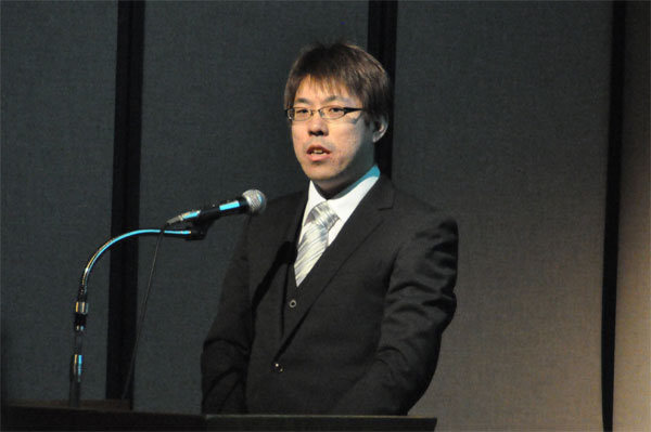 基調講演の司会を務めたのはgihyo.jpの連載でもおなじみのASTER理事 池田 暁氏。