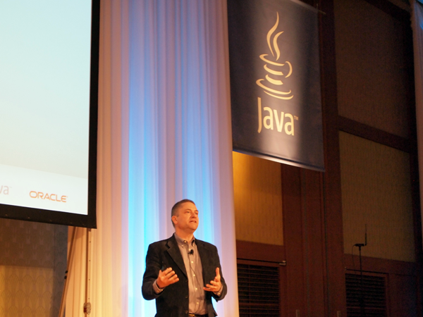 Simon氏は、Javaの強みはコミュニティである点を強く強調した