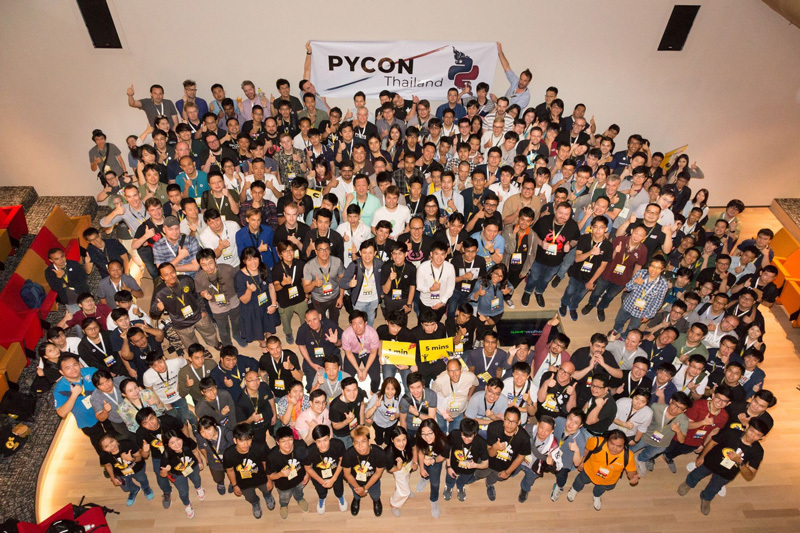 PyCon Thailand参加者の集合写真